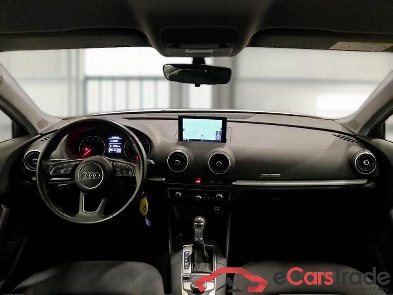 AUDI A3 / 2016 / 5P / Berlina 35 TFSI S tronic COD Business S.Back #3