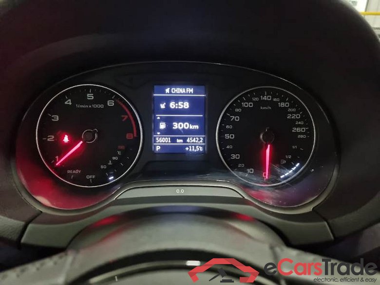 AUDI A3 / 2016 / 5P / Berlina 35 TFSI S tronic COD Business S.Back #4