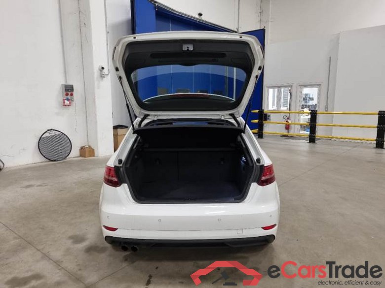 AUDI A3 / 2016 / 5P / Berlina 35 TFSI S tronic COD Business S.Back #5