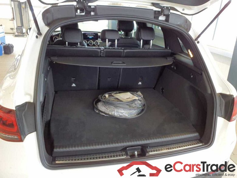 Mercedes-Benz GLC (BM 253)(06.2015->) DE - SUV5 GLC 300 e EU6d, e AMG Line 4Matic (EURO 6d), (Facelift) 2020 - 2022 #6