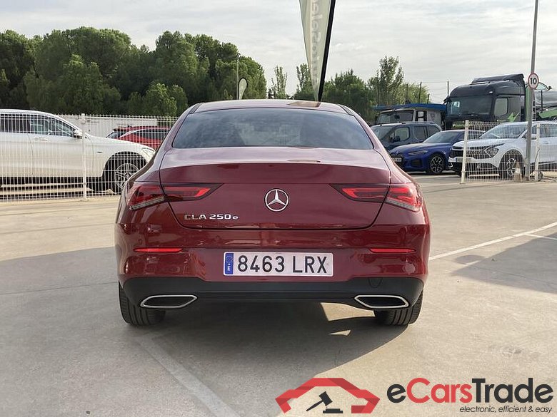 Clase CLA CLA 250 e (118.386)Premium-Pack 1.3 220CV AT8 E6d #4