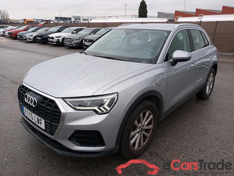 AUDI Q3 / 2018 / 5P / todoterreno 45 TFSI e 180kW S tronic Advanced #1