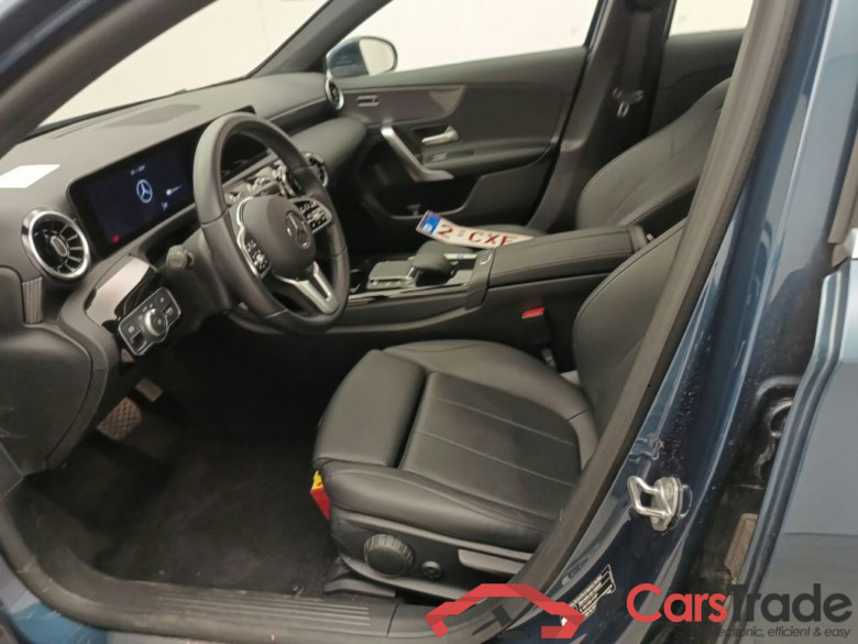 Mercedes-Benz A-Klasse A 250 e Luxury Line 5d #3