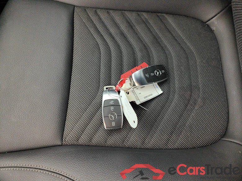 MERCEDES EQA (H293) 66.5 kWh EQA 250+ Business Line 5d #4