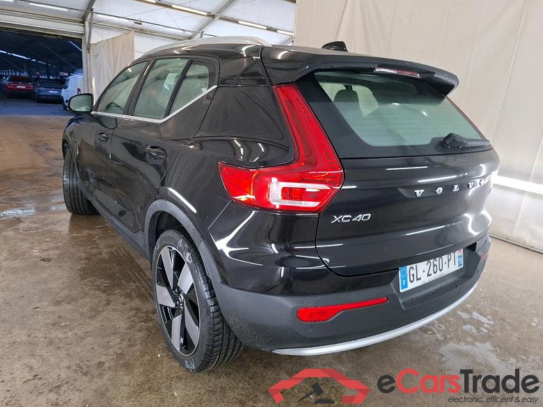 VOLVO XC40 / 2022 / 5P / SUV Recharge T5 262 DCT7 Plus #2