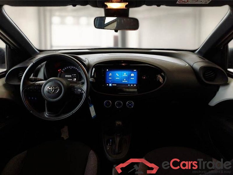 TOYOTA AYGO X / 2022 / 5P / SUV 1.0B (72 CV) ACTIVE S-CVT #3