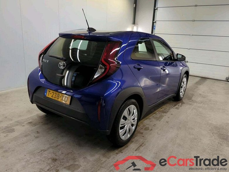 TOYOTA Aygo X 1.0 VVT-i MT Play #2