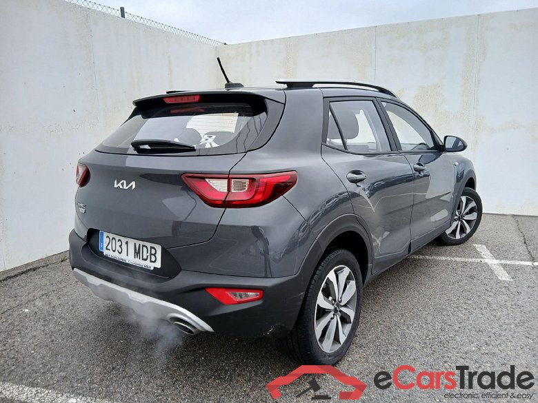KIA Stonic / 2017 / 5P / todoterreno 1.0 T-GDi 74kW (100CV) MHEV iMT Concept #2