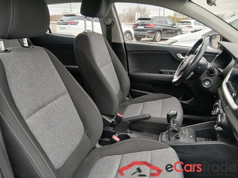 KIA Stonic / 2017 / 5P / todoterreno 1.0 T-GDi 74kW (100CV) MHEV iMT Concept #6