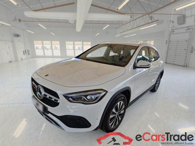 MERCEDES-BENZ GLA / 2020 / 5P / CROSSOVER GLA 250 AUTOMATIC EQ-POWER BUS EXTRA