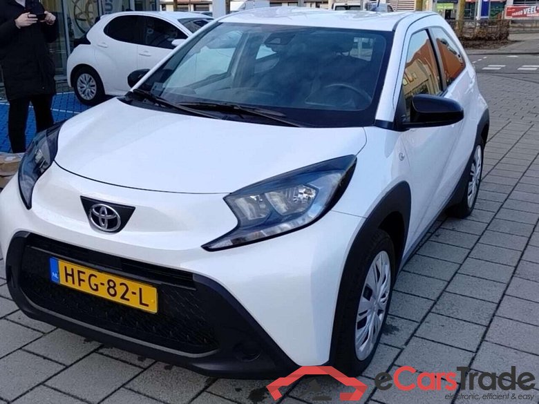 TOYOTA Aygo X 1.0 VVT-i S-CVT Play #1