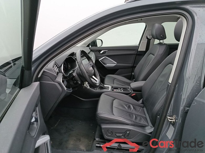 Audi Q3 35 TDI S Tronic Business Edition 5d #3