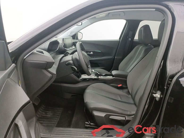 PEUGEOT E-2008 50 kWh Allure 5d #3