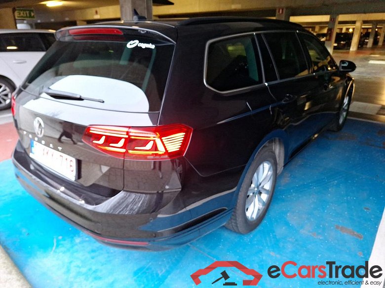VOLKSWAGEN PASSAT VARIANT DIESEL - 2019 1.6 TDi SCR Style Business DSG #4