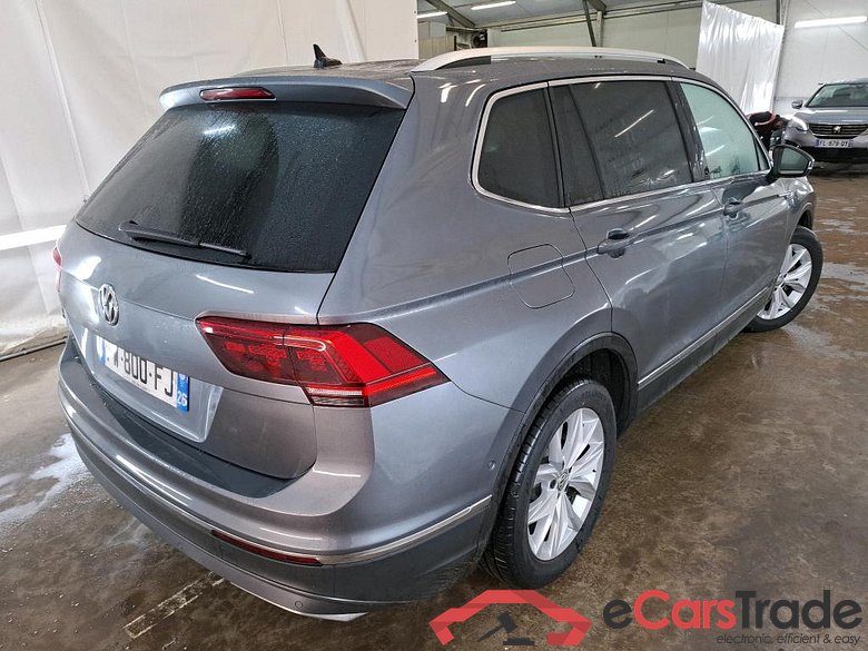 VOLKSWAGEN Tiguan Allspace / 2017 / 5P / SUV 1.5 TSI 150 EVO DSG7 Carat #3