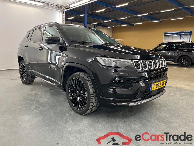 Jeep Compass 4xe 240 Plug-in Hybrid Electric S #2