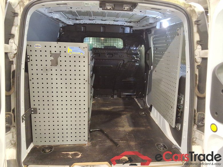 FORD TRANSIT CONNECT SWB DIESEL - 2 T200 1.5 TDCi Trend (EU6) STOCK #3