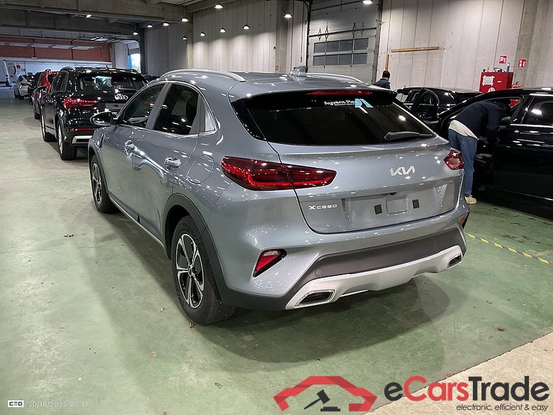 KIA XCEED 1.6 GDI PHEV DCT BUSINESS LINE #3