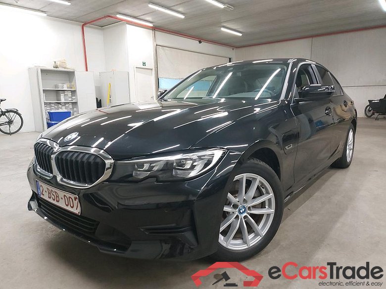 BMW - BMW 3 BERLINE 320e 204PK Business Edition With Vernasca Heated Sport Seats & Active Cruise Control & Driving Assistant Pack   * HYBRID *