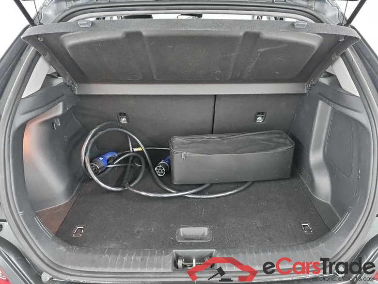 HYUNDAI Kona Comfort Smart Electric 64 kWh 5D #5