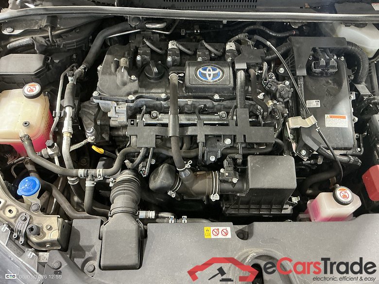 TOYOTA Corolla 1.8 HYBRID DYNAMIC E-CVT #6