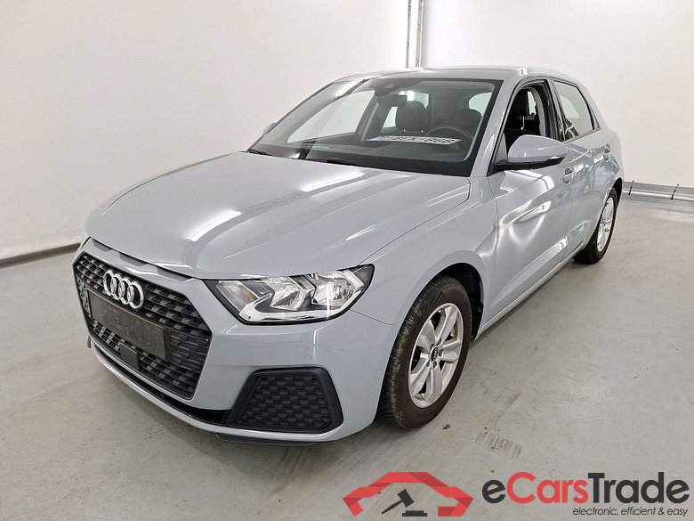 AUDI A1 1.0 25 TFSI ATTRACTION #1