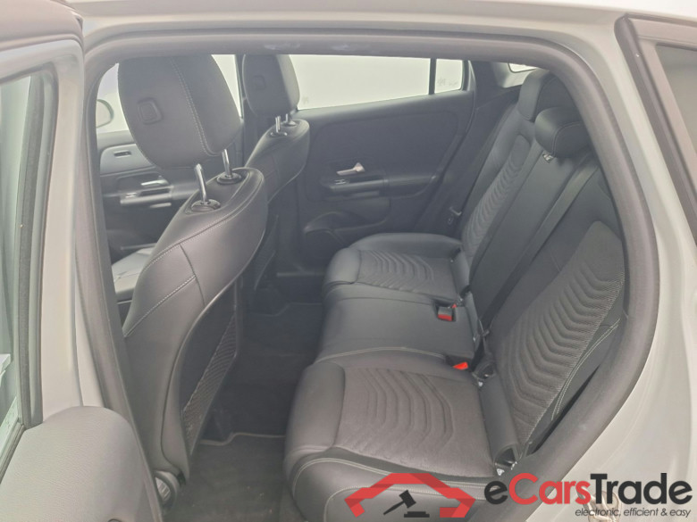 Mercedes, GLA '20, Mercedes-Benz GLA GLA 200 d Business Solution 5d #4