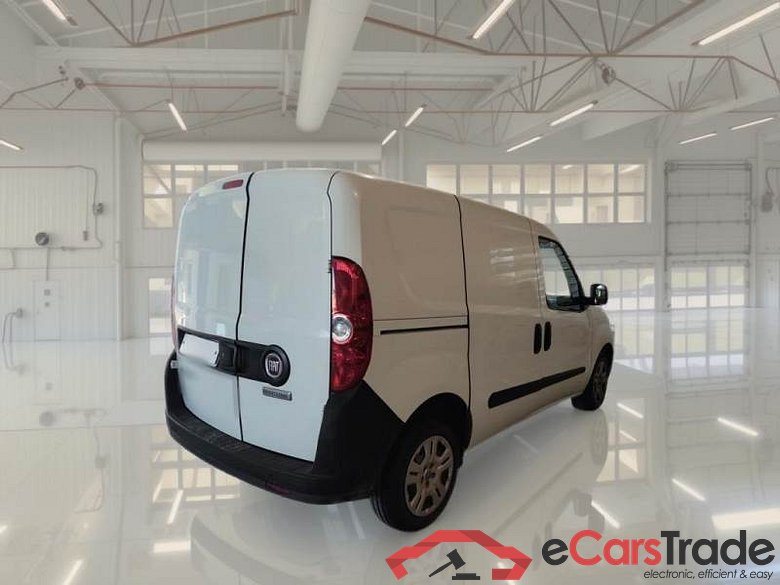 FIAT DOBLÒ CARGO / 2014 / 4P / VETT. FURGONATA CH1 LOUNGE 1.6 MJET 105CV E6D-F SeS #2