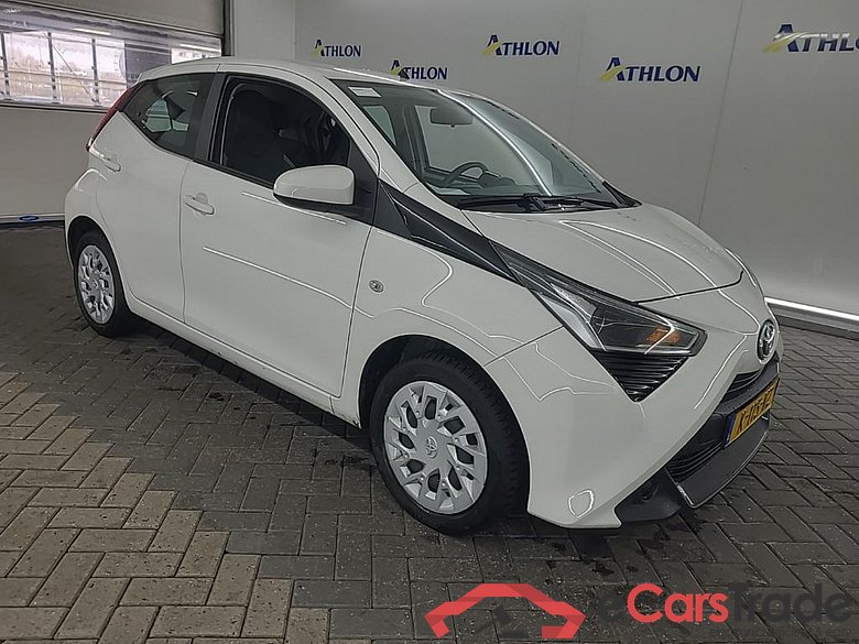 TOYOTA Aygo 1.0 VVT-i x-play 5D 53kW #2