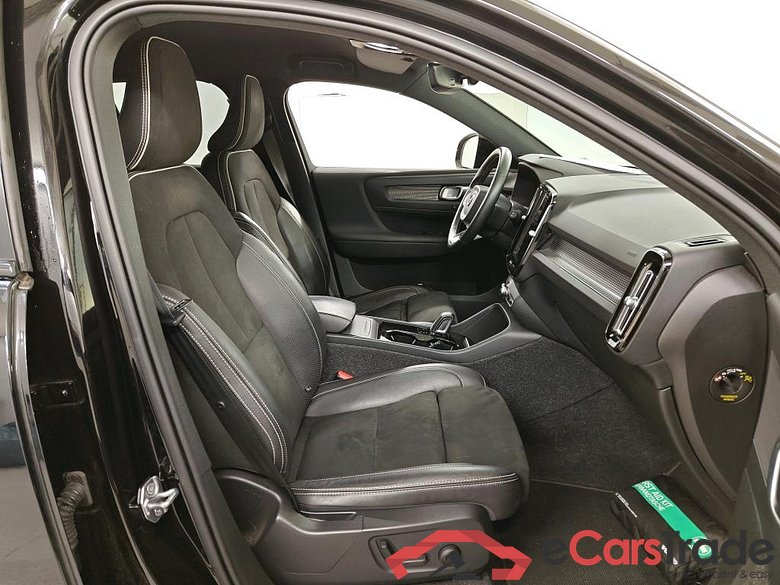 Volvo XC40 Recharge P8 AWD R-Design 5d #3