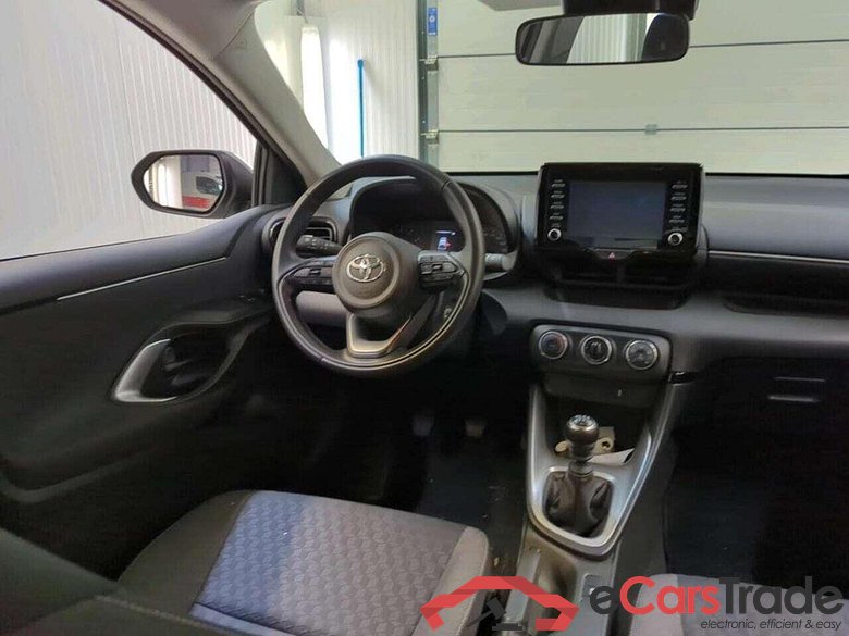 TOYOTA Yaris 1.5 VVT-i Active #3