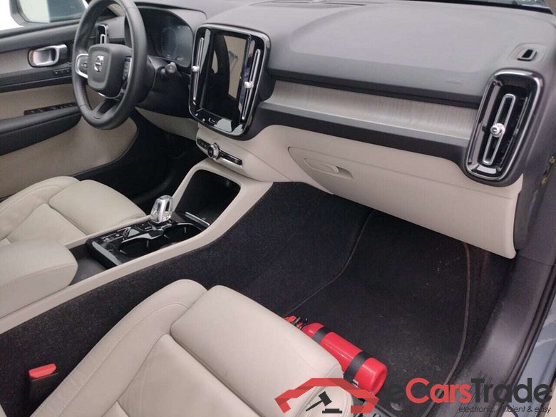 VOLVO XC40 1.5 T5 RECHARGE INSCRIPTION GE #3