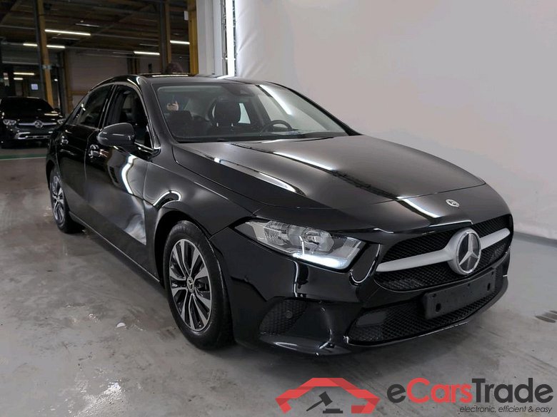 MERCEDES-BENZ A-CLASS 2.0 A 180 D ESSENTIAL LINE DCT #2