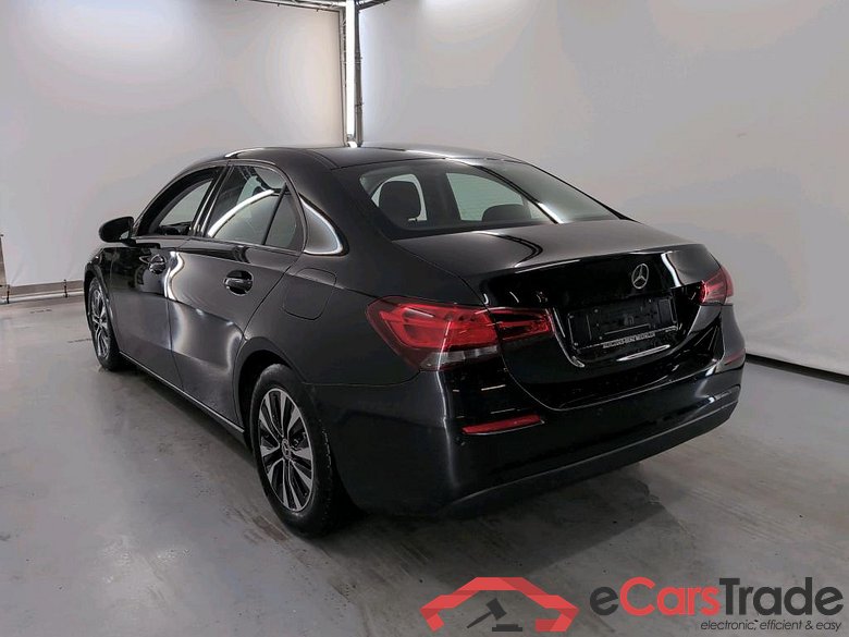 MERCEDES-BENZ A-CLASS 2.0 A 180 D ESSENTIAL LINE DCT #3