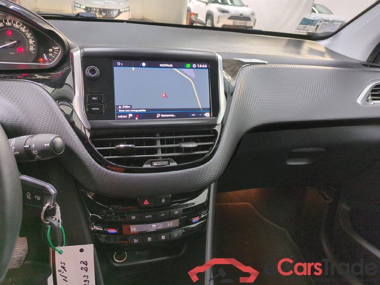 208 Allure Business 1.2 PureTech 110CV BVM6 E6dT #5