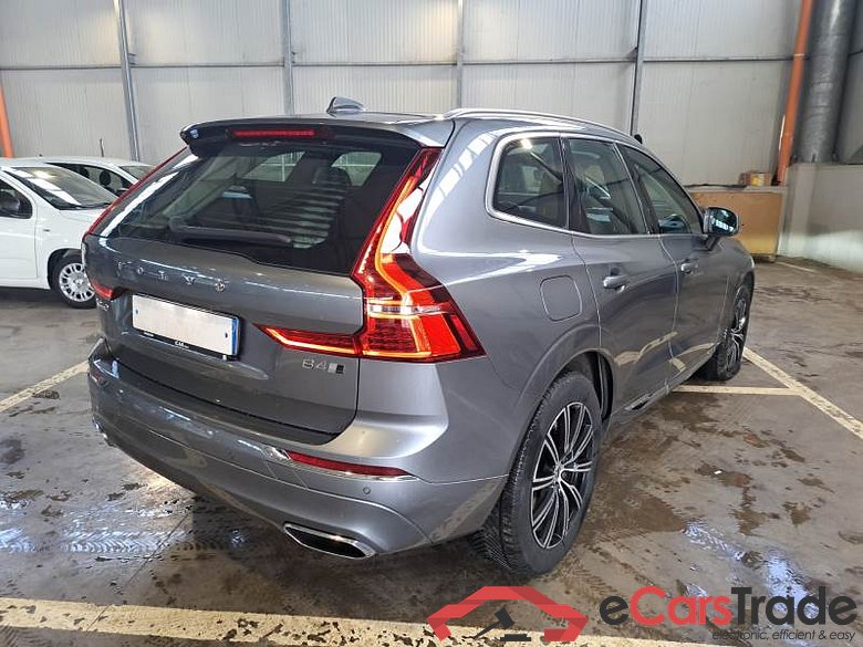 VOLVO XC60 / 2017 / 5P / SUV B4 D AWD GEARTR. INSCRIPTION #2