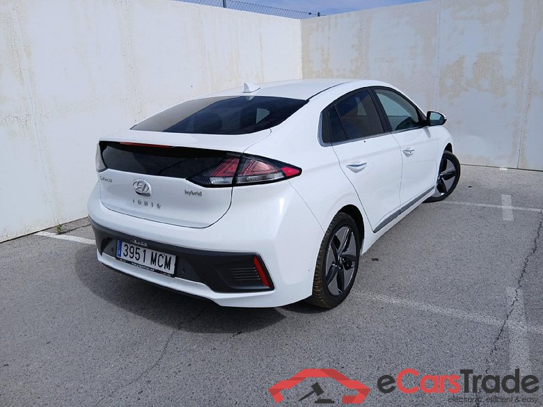 HYUNDAI IONIQ / 2019 / 5P / berlina con portón 1.6 GDI HEV Tecno DCT #2