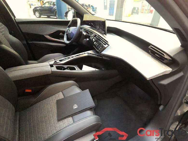 Peugeot 5008 Allure Hybrid 136 (e-DCS6) #3