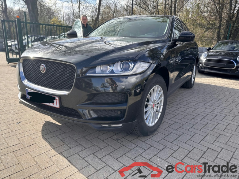 Jaguar F-Pace 2.0 20d Pure E-Performace Pano LED-Xenon Meridian Navi Comfort-Leather KeylessGo Camera Klima PDC ... #1