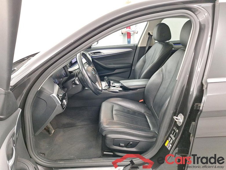 BMW 5 - 2017 530eA PHEV Performance OPF #5