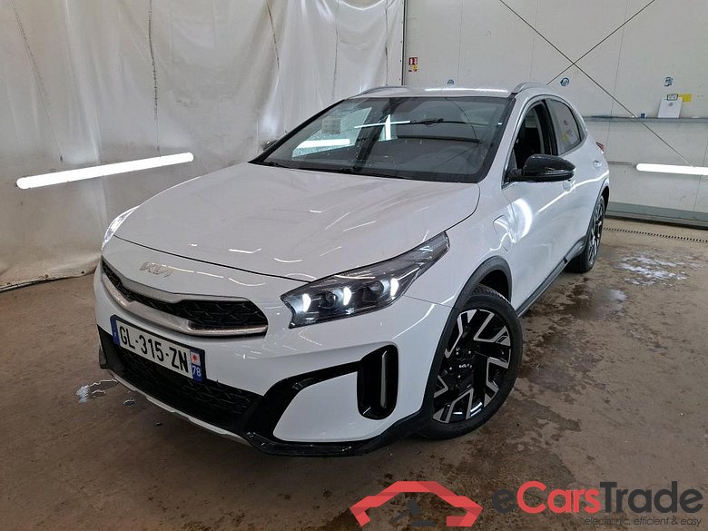 KIA XCeed / 2022 / 5P / Crossover 1.6 GDI PHEV LOUNGE DCT6 #1