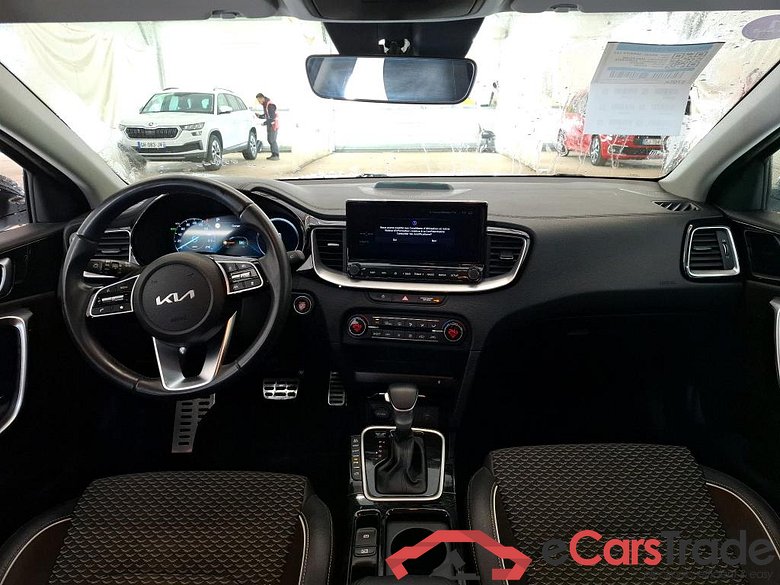 KIA XCeed / 2022 / 5P / Crossover 1.6 GDI PHEV LOUNGE DCT6 #5