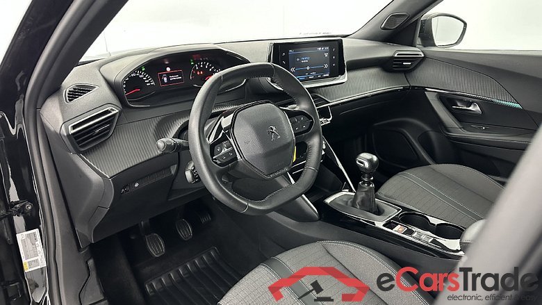 Peugeot 2008 Allure 1.2L PureTech 130 #6