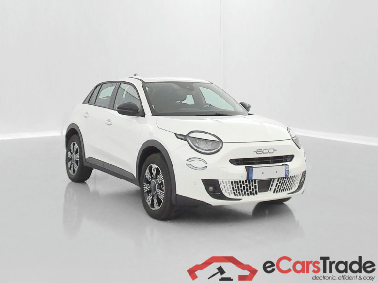 Fiat 600 Pop 1.2 Hybrid Turbo 145ch eDCT6