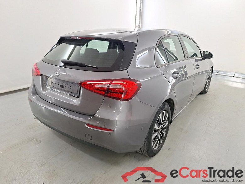 MERCEDES-BENZ A-CLASS LIMOUSINE 2.0 A 180 D BUSINESS SOLUTION ESSENTIAL #4