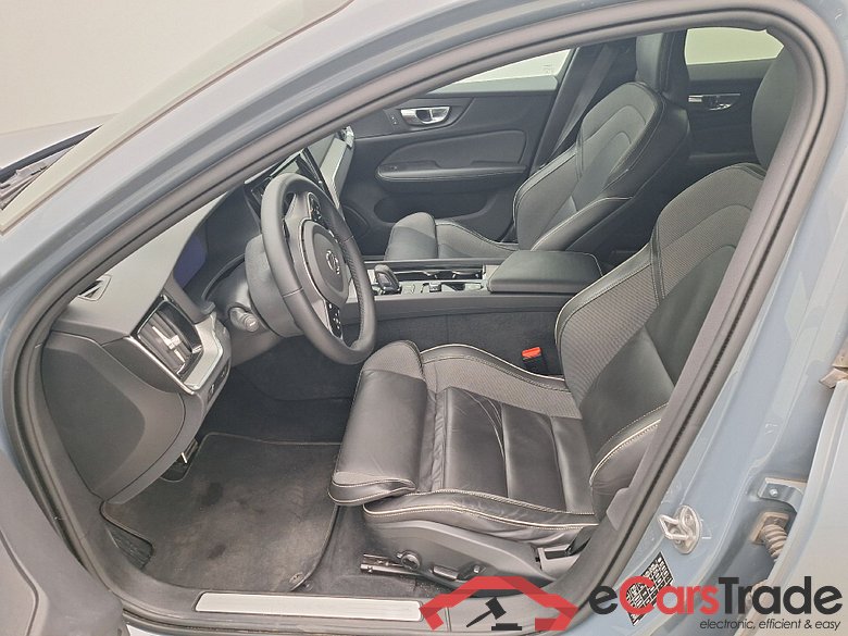 Volvo, V60 '18, Volvo V60 B4 D R-Design Aut. 5d #3