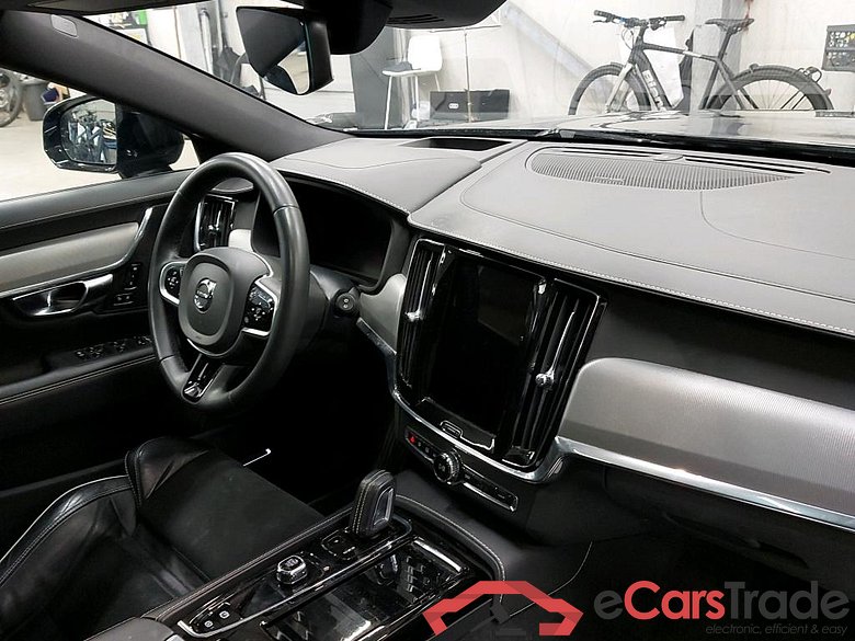 VOLVO - VOL V90 T6 PHEV 350PK R-Design With Head Up & Harman Kardon & R Design Nubuck & Park Assist & 360 Camera & Semi Auto Foldable Towing Hook & SunRoof  * HYBRID * #3