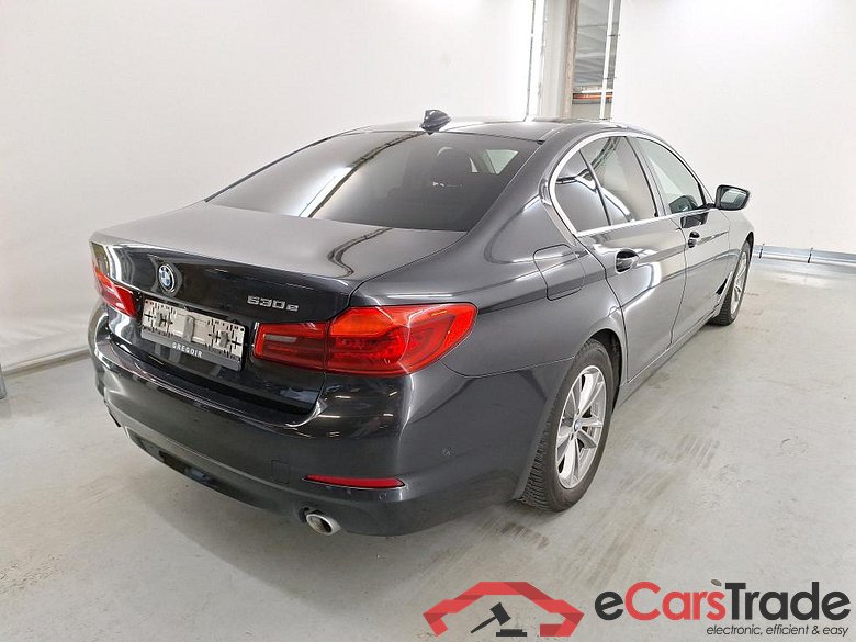 BMW 5 - 2017 530eA PHEV Performance OPF #4