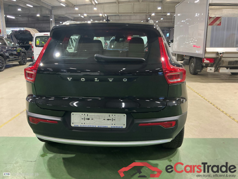 VOLVO XC40 1.5 T4 PHEV CORE DCT #5