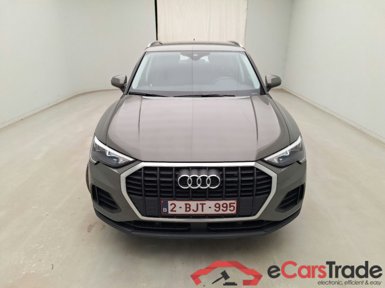 Audi, Q3 '18 PHEV, Audi Q3 45 TFSI e S tronic 5d #1